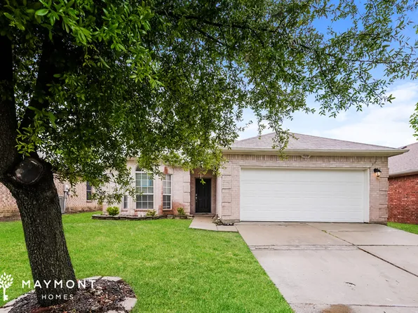 510 Blueberry Hill Ln, Mansfield, TX 76063