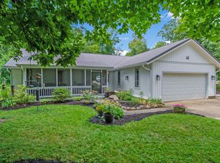 48 Challedon Cir, Pataskala, OH 43062