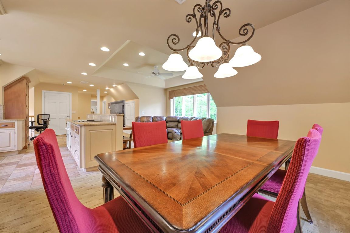 111-Guest House Dining Room