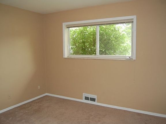 4th image of 1107 Chantal Ln