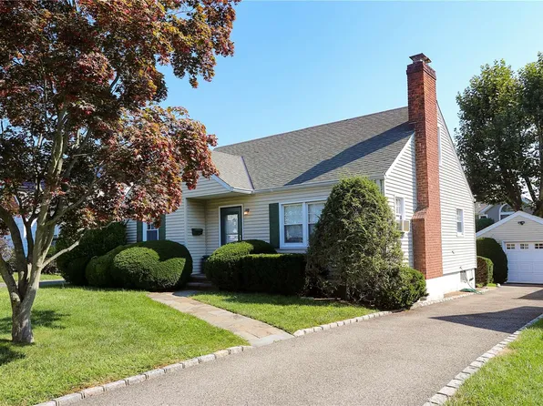 10 Wall Street, Glen Head, NY 11545