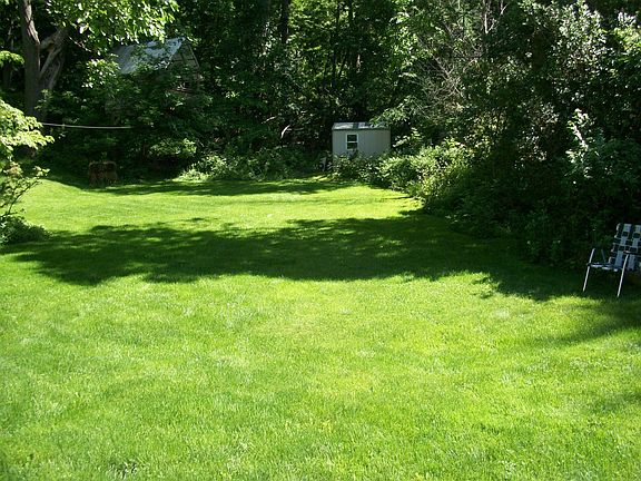 Private level backyard