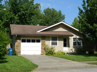 223 S Cedarbrook Ave, Springfield, MO 65802