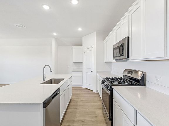 4th image of 3736 Prairie Chapel Rd