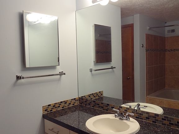 5th image of 314 S 11th St APT 303