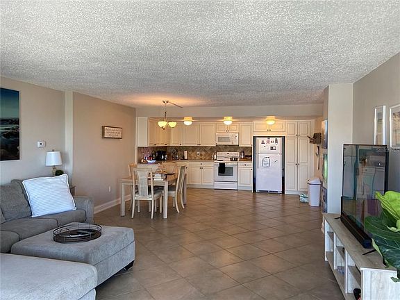 5th image of 800 S Gulfview Blvd APT 506