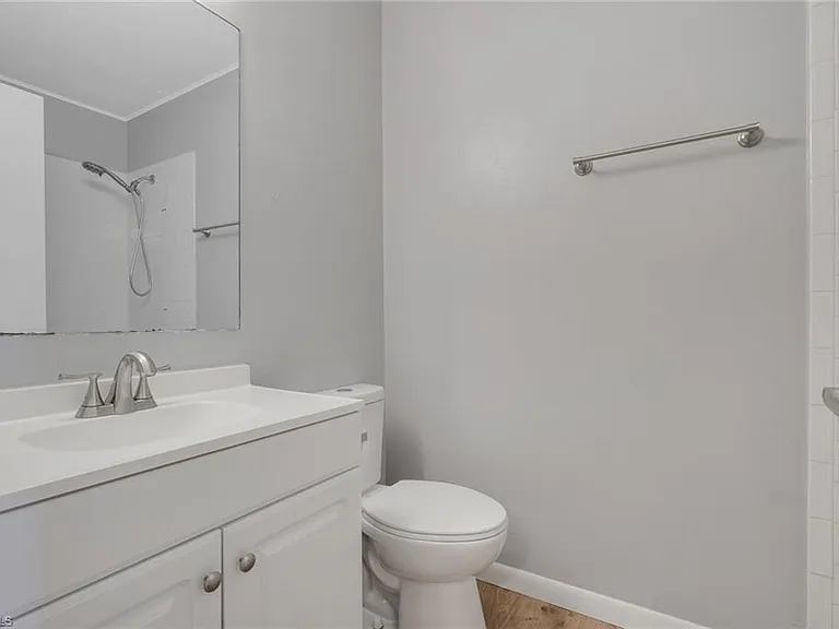 6085 Lake Front Dr — Photo 16