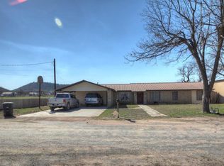 1010 N Llano St, Junction, TX 76849