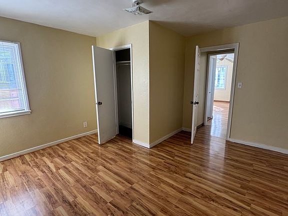 3rd image of 3913 W 118th St