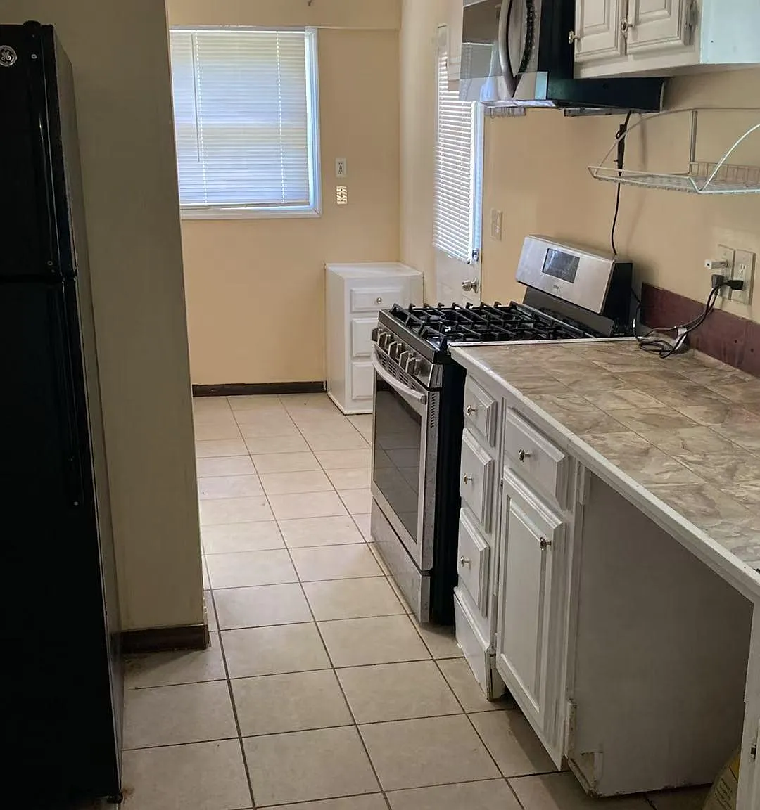 2 bed, 700 sqft, $1,000 — Photo 4