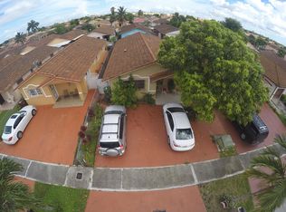 2729 W 71st Pl, Hialeah, FL 33016