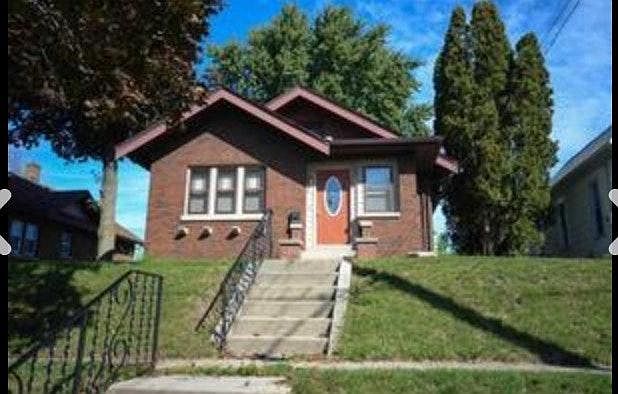 1st image of 2216 15th Ave