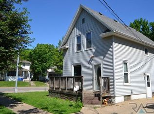 720 W 3rd St, Sioux Falls, SD 57104