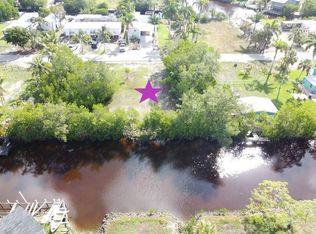 99 Egret Ln, Everglades City, FL 34139