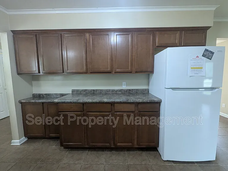 3510 Glencairn Dr — Photo 12