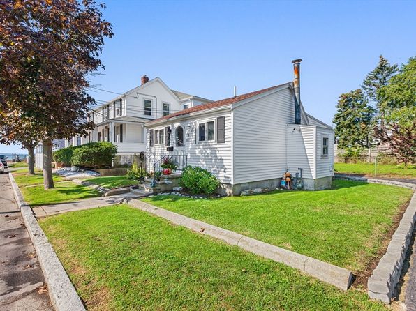 1077 Shirley St, Winthrop, MA 02152