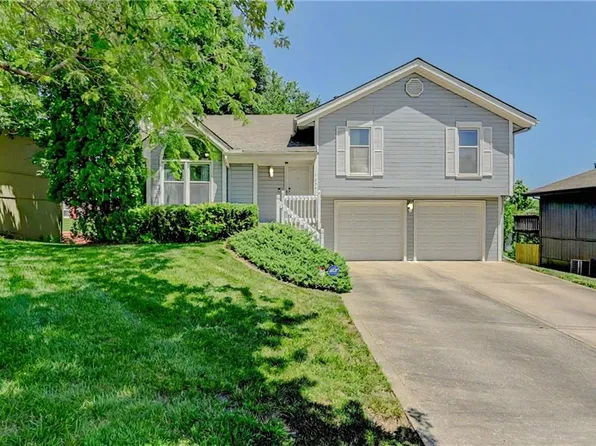 7824 N Strathbury Ave, Kansas City, MO 64151