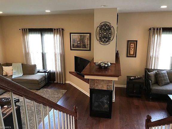 2nd image of 1079 Villa Lago Dr
