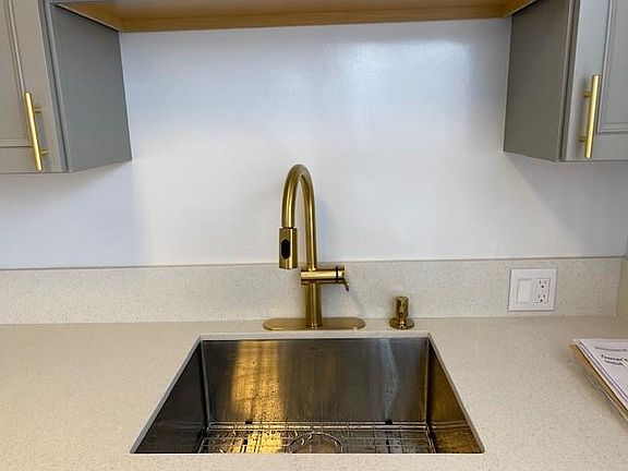 4th image of 1030 S Ogden Dr #1030