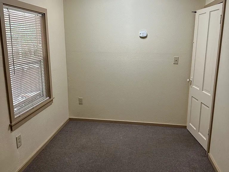 434 Beach St — Photo 15