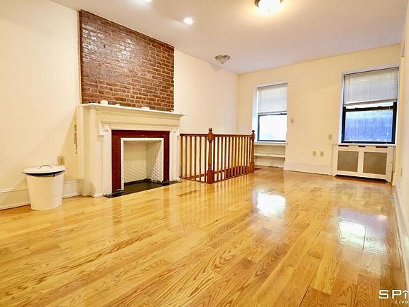 3rd image of 142 W 75th St #A1