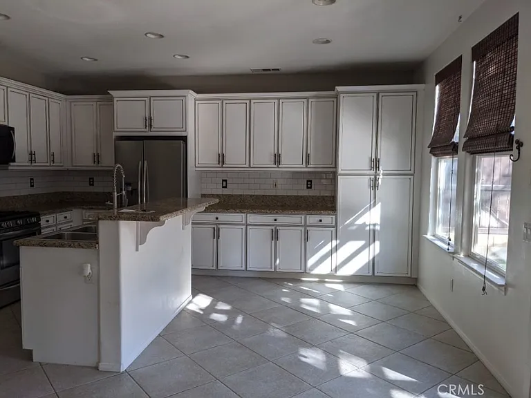 40200 Bellevue Dr #40200 — Photo 4