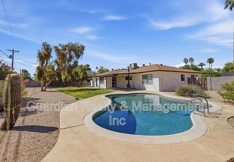 6819 E Paradise Pkwy — Photo 33