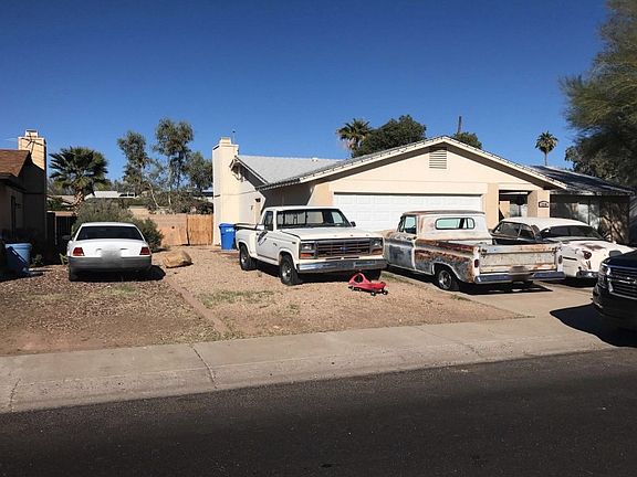 3rd image of 3206 E Campo Bello Dr