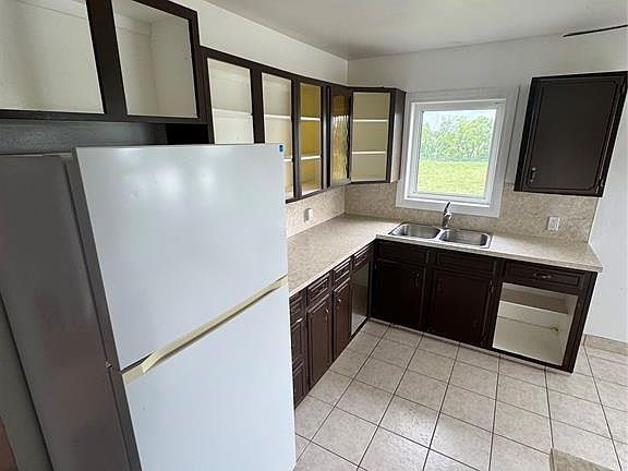 4th image of 603 5th AVENUE