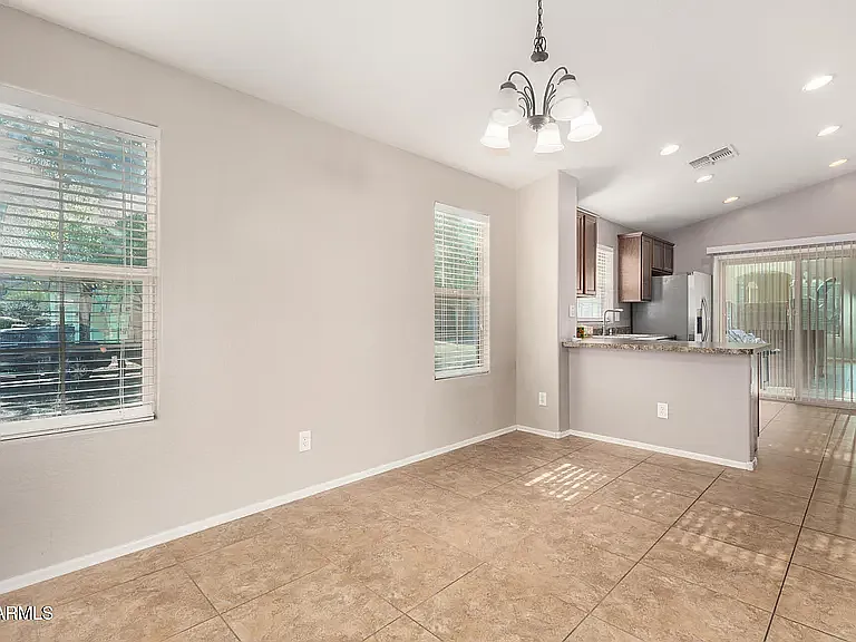 2 bed, 2.5 bath, 1460 sqft, $2,000 — Photo 1
