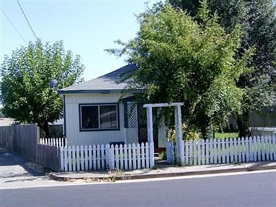 1st image of 19 E Oak Ave
