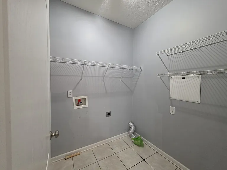 1324 Kershaw Loop #206 — Photo 24