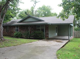 811 Linda St, Prairie Grove, AR 72753