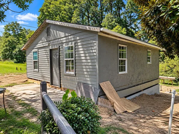 2063 Wilson Rd, Asheville, NC 28806
