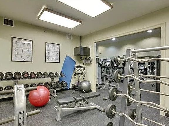 5th image of 1201 Canal St APT 468