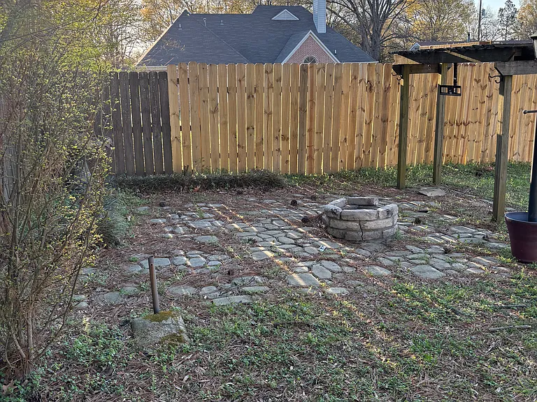 319 S Mount Pleasant Rd — Photo 14