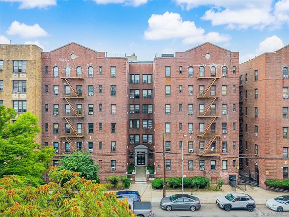 2nd image of 14416 35th Avenue #6A