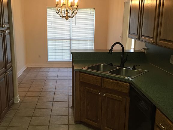 3rd image of 176 Hunter Lee Ln