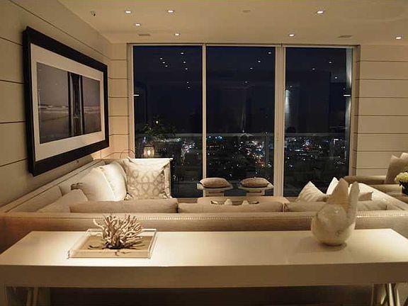 2nd image of 650 West Ave #Penthouse 14