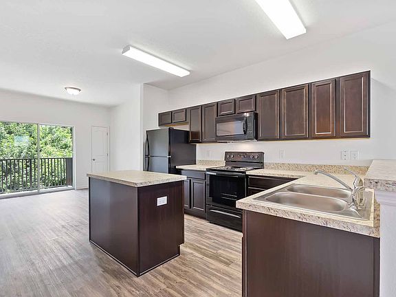 The Pine Key kitchen features brand-new appliances