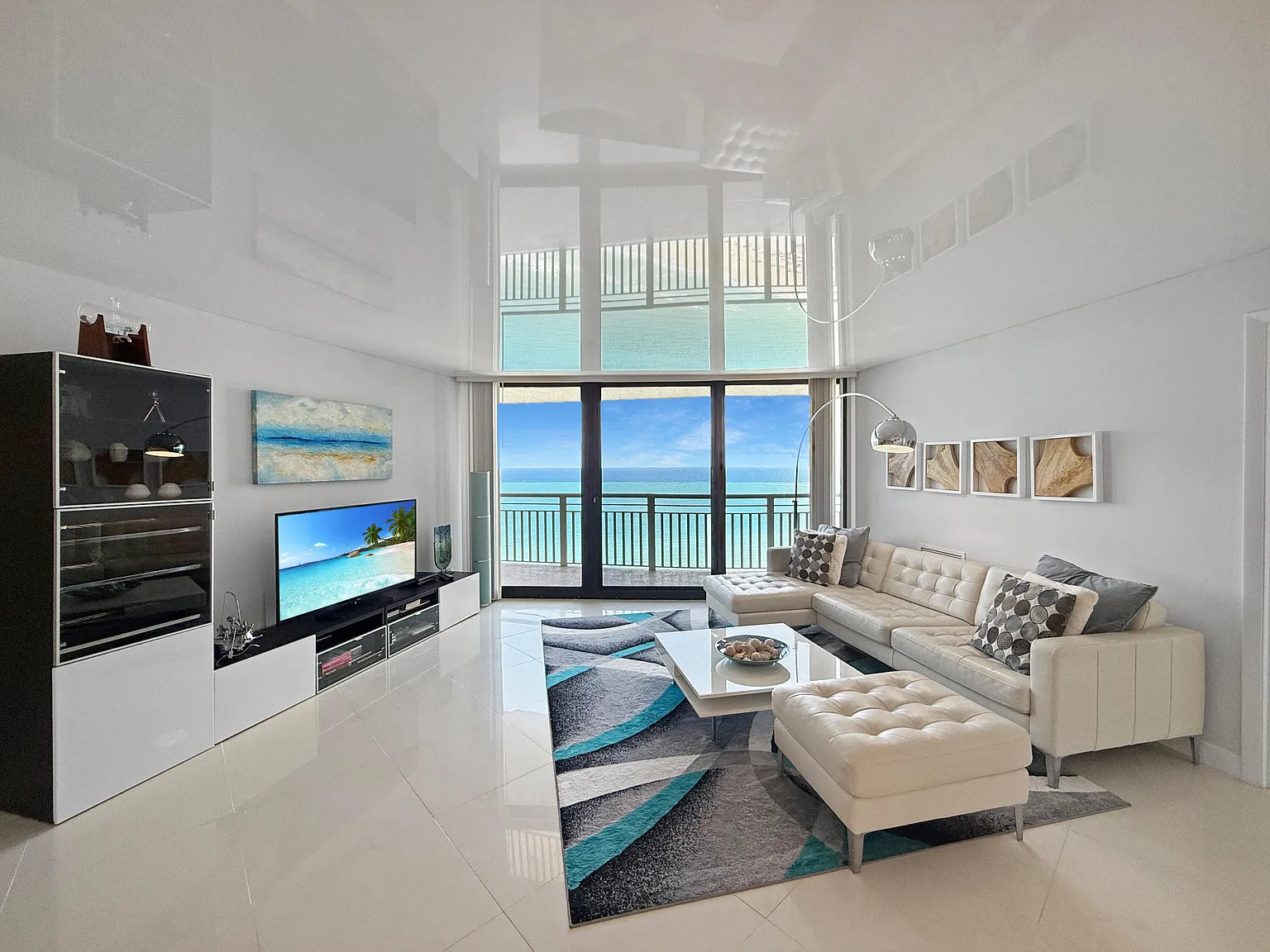 2 bed, 2.0 bath, 1445 sqft, $9,000 — Photo 2