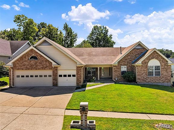 5th image of 12928 Broadridge Ln