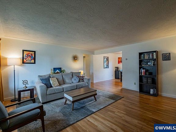 3rd image of 4472 Coloma Dr SE