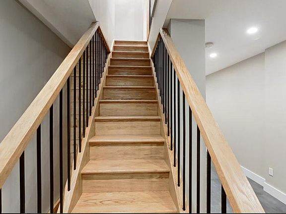 4th image of 30 Scholes St APT 1
