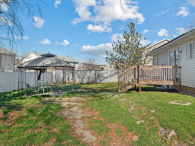 722 S 1370 W — Photo 12