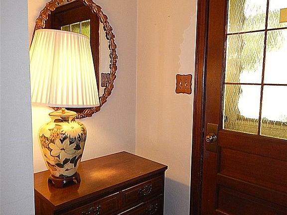 QUAINT ENTRY