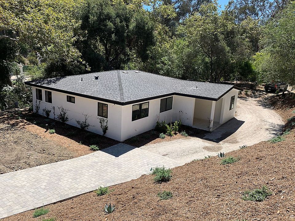 1st image of 1815 Stanwood Dr