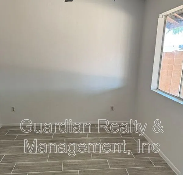 20826 N 16th Dr — Photo 7