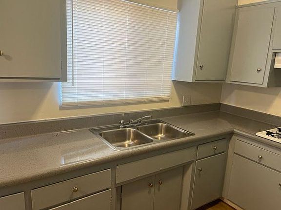 5th image of 14360 Alburtis Ave APT 3