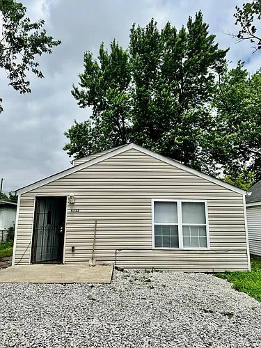 5132 W Caven St Photo 1